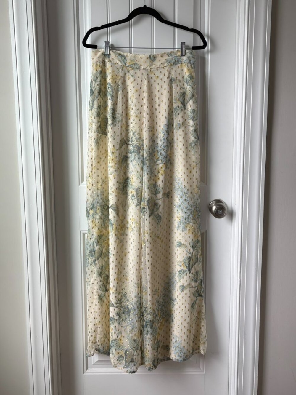 ASOS DESIGN Wide Leg Floral Pants with Gold Metallic Dots Size 8